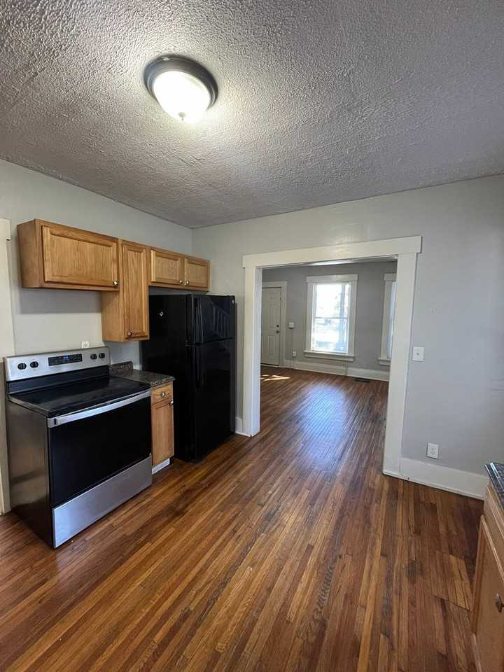 1731 S 5th St - Photo 6 of 22