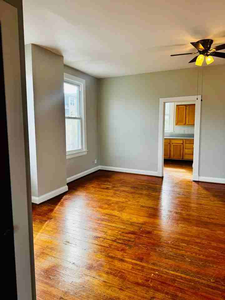 622 Baxter Ave - Photo 4 of 7