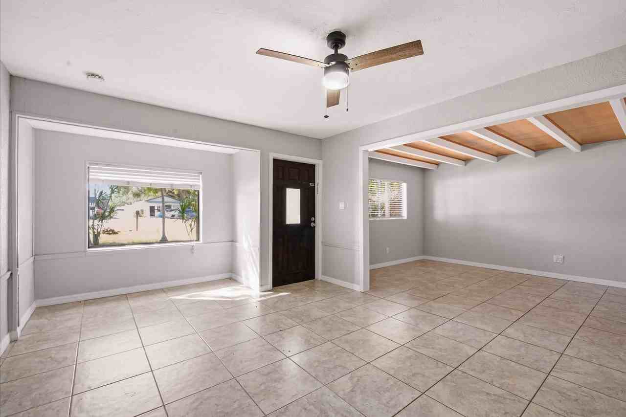 6801 46th Ave N - Photo 6 of 23