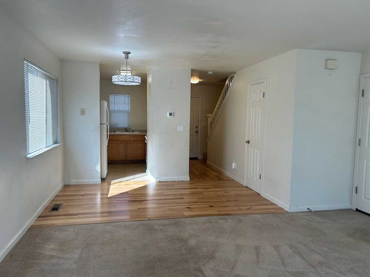 924 Kingwood St - Photo 3 of 10