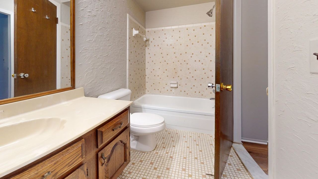 29125 Hayes Rd #15 - Photo 6 of 12