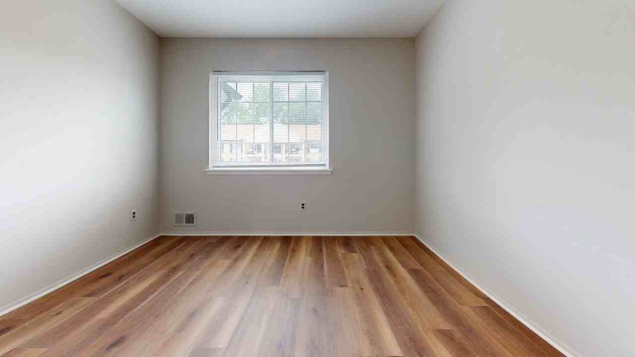 29125 Hayes Rd #15 - Photo 7 of 12