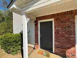 featured image of 1131 E 9th St