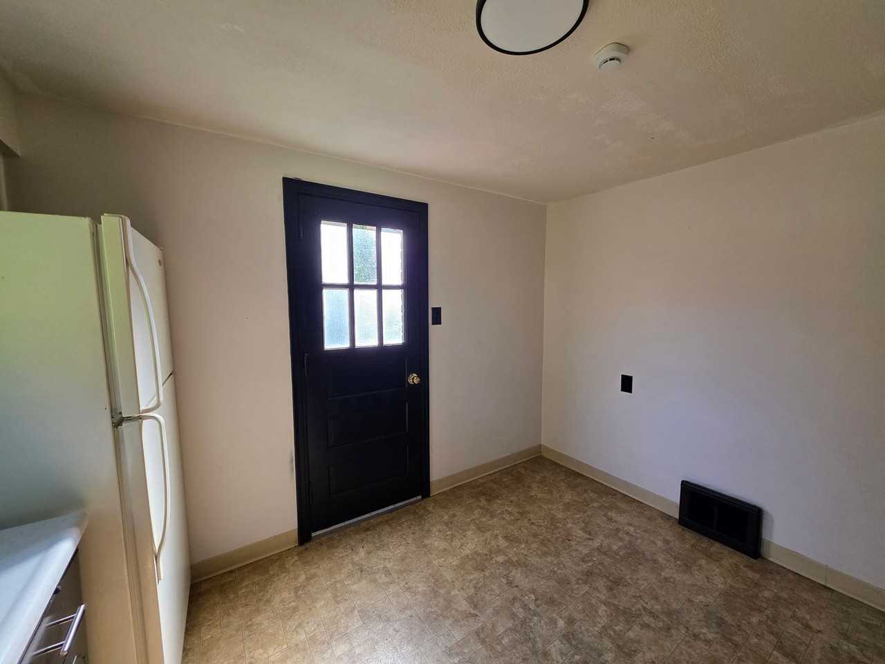 1224 Commonwealth Ave - Photo 3 of 18