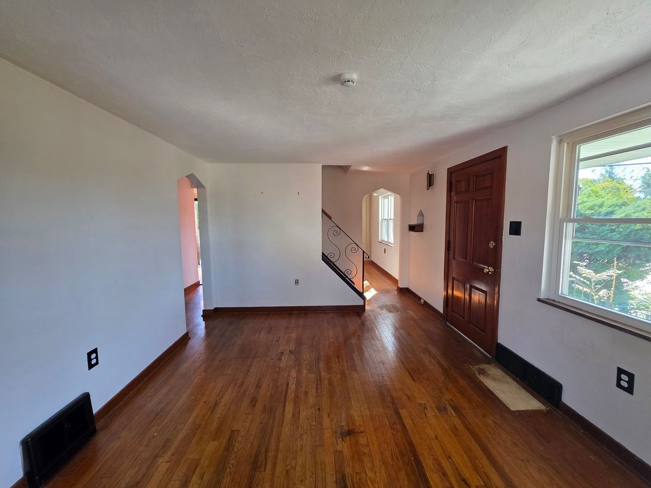 1224 Commonwealth Ave - Photo 6 of 18