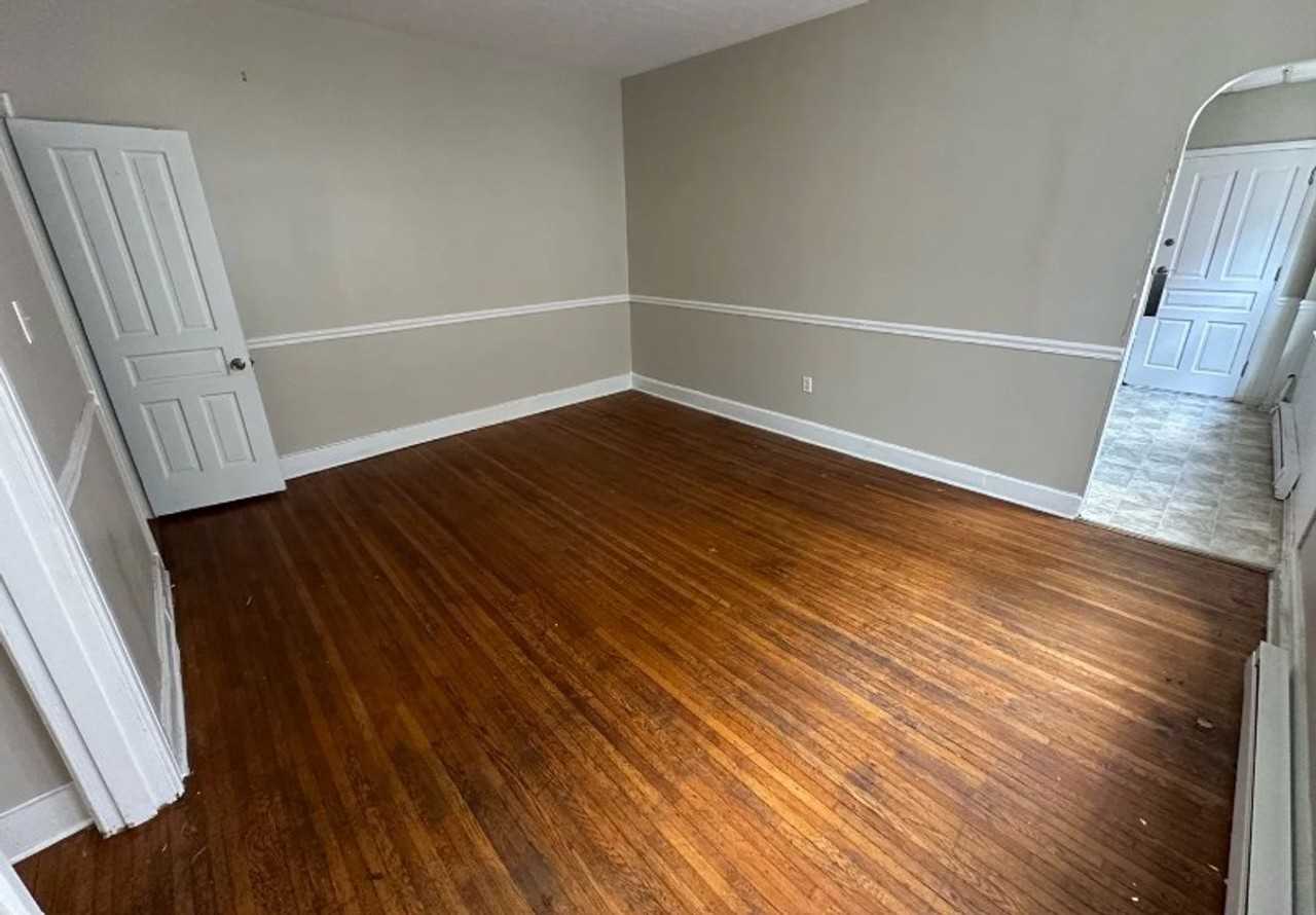 883 Madison Ave - Photo 3 of 7