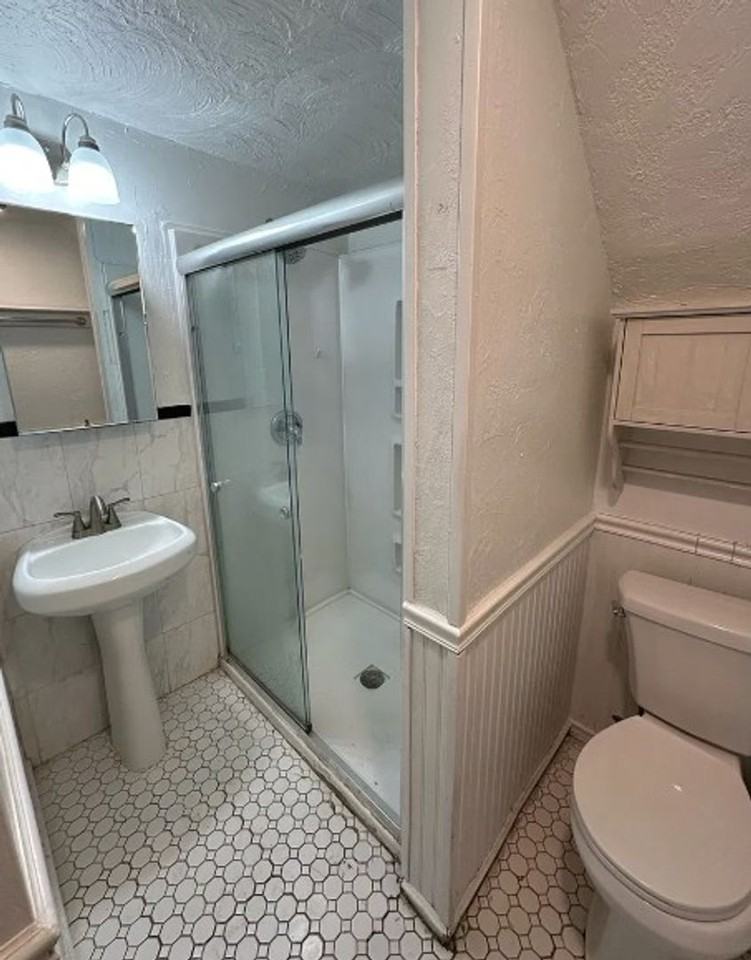 883 Madison Ave - Photo 7 of 7