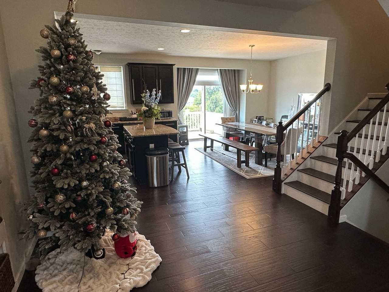 3721 Sun Pl - Photo 4 of 13