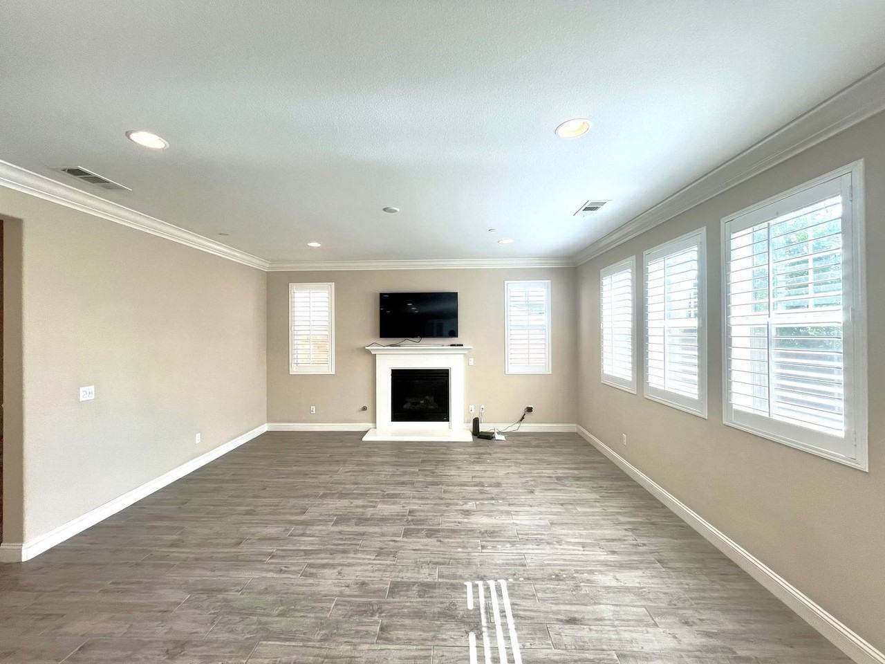 9711 La Vine Ct - Photo 3 of 48
