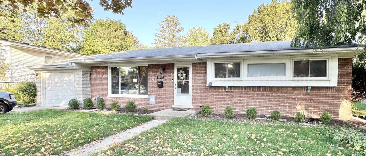 21020 Robinwood St - Photo 2 of 16