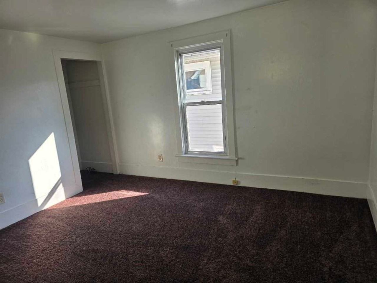 930 Cottage Ave - Photo 5 of 9