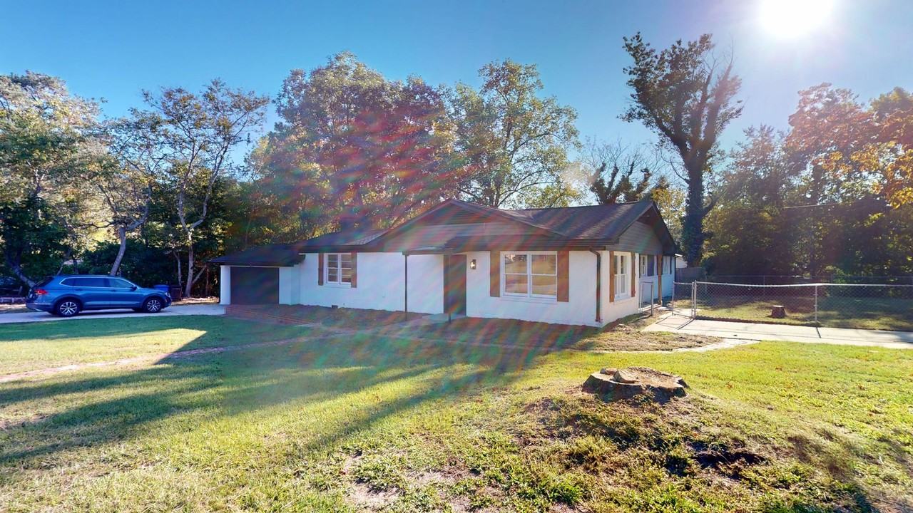7607 Decatur Dr - Photo 2 of 30