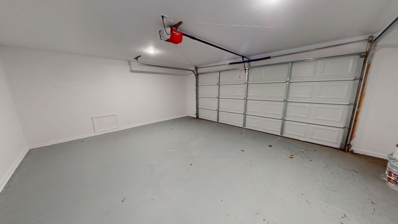 7607 Decatur Dr - Photo 4 of 30