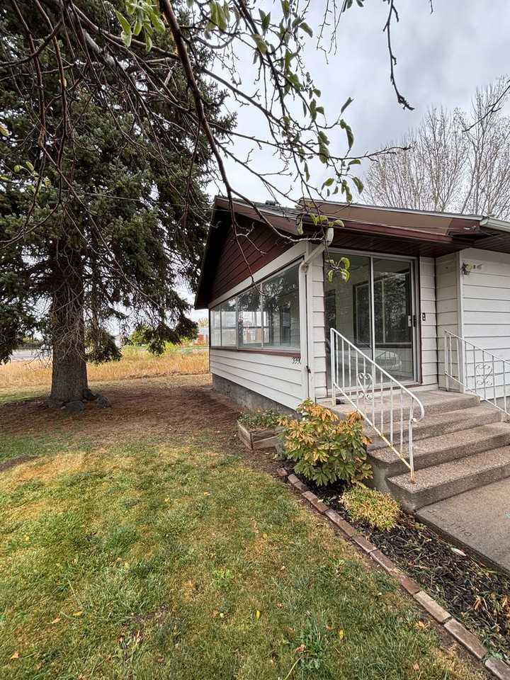 3990 Hawthorne Rd - Photo 2 of 14