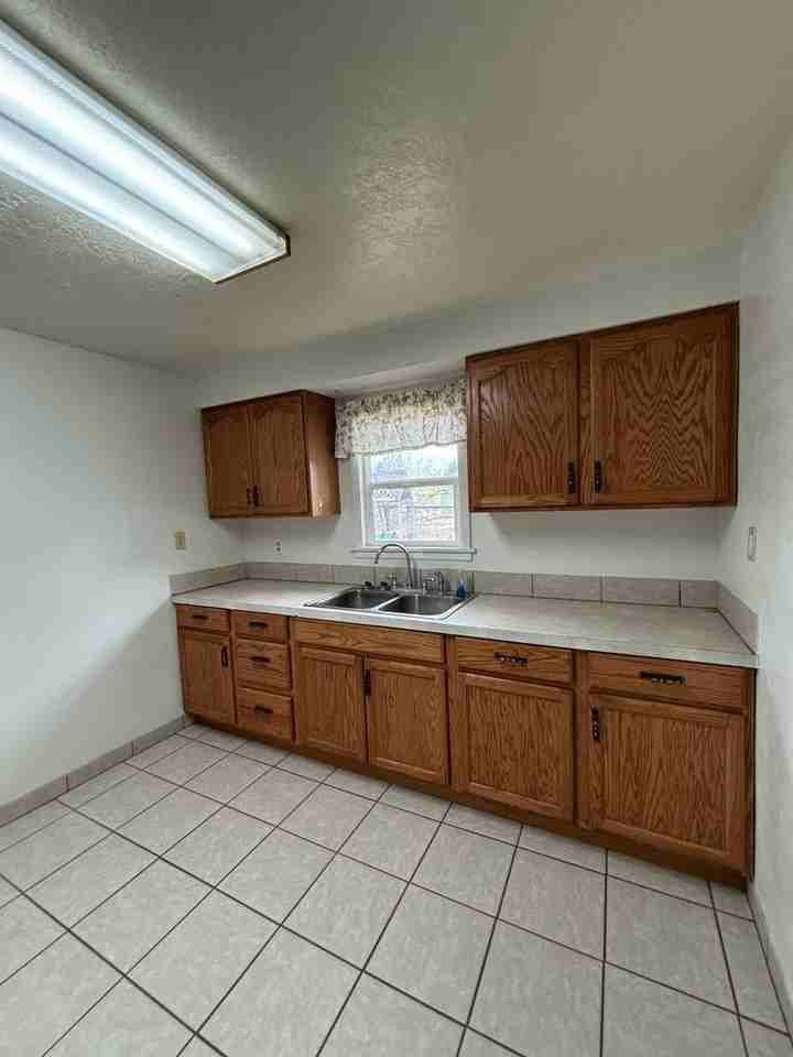 3990 Hawthorne Rd - Photo 5 of 14