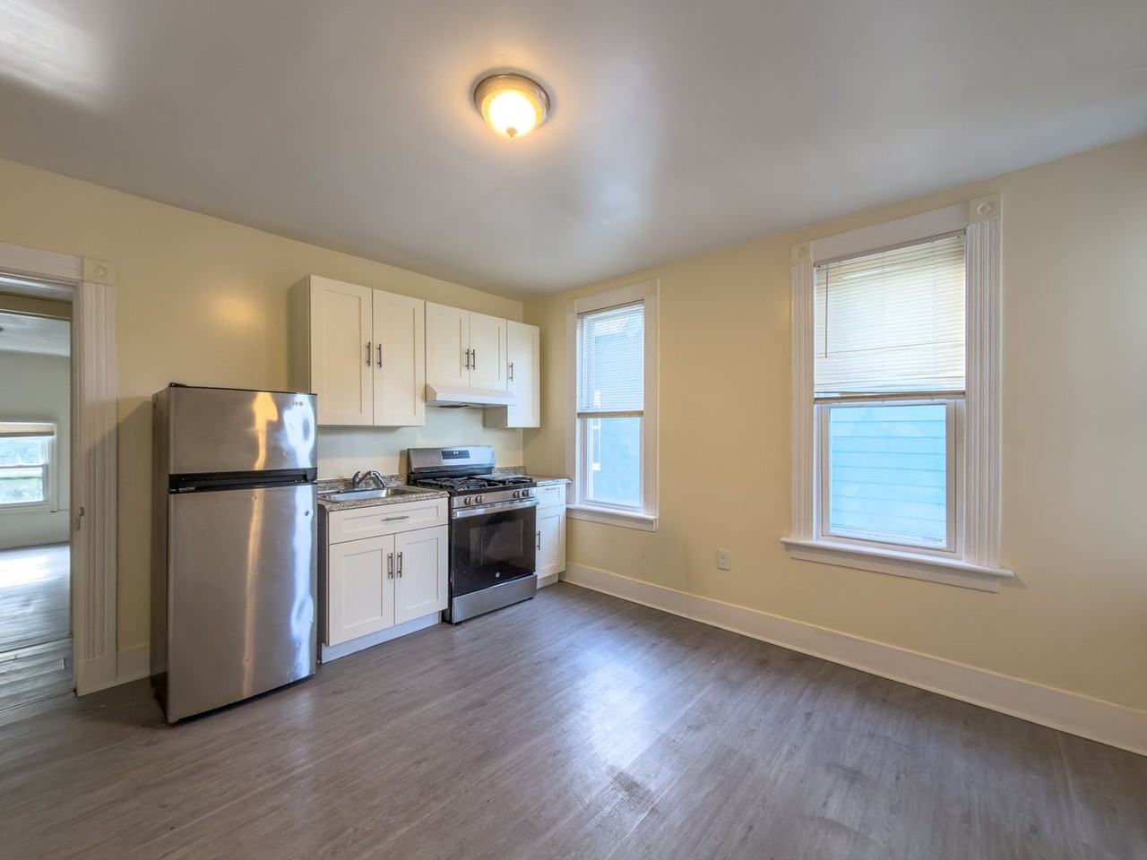1241 State St - Photo 4 of 35