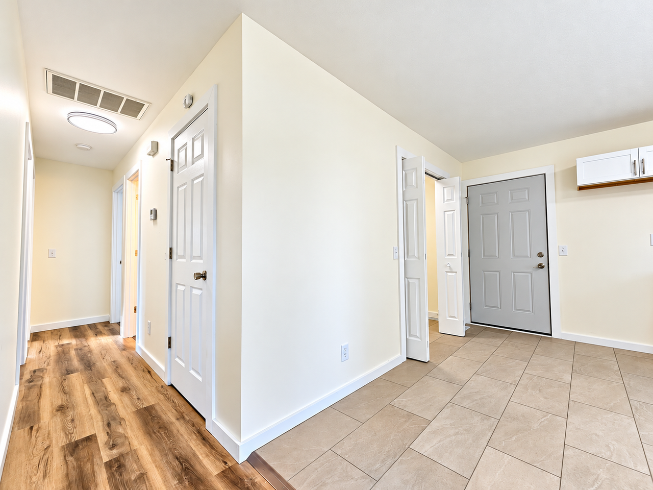 2914 W Chestnut St - Photo 4 of 10