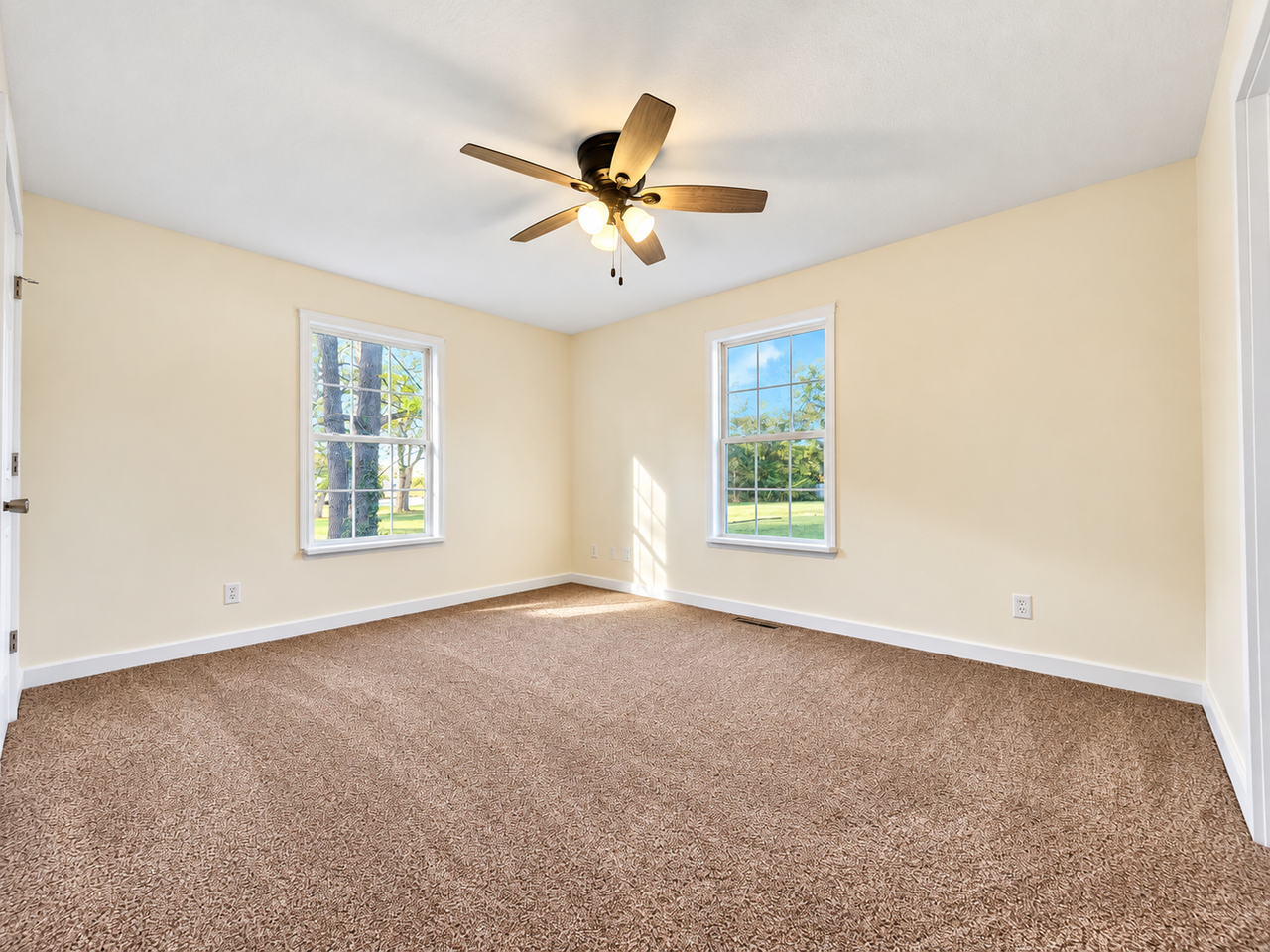 2914 W Chestnut St - Photo 5 of 10