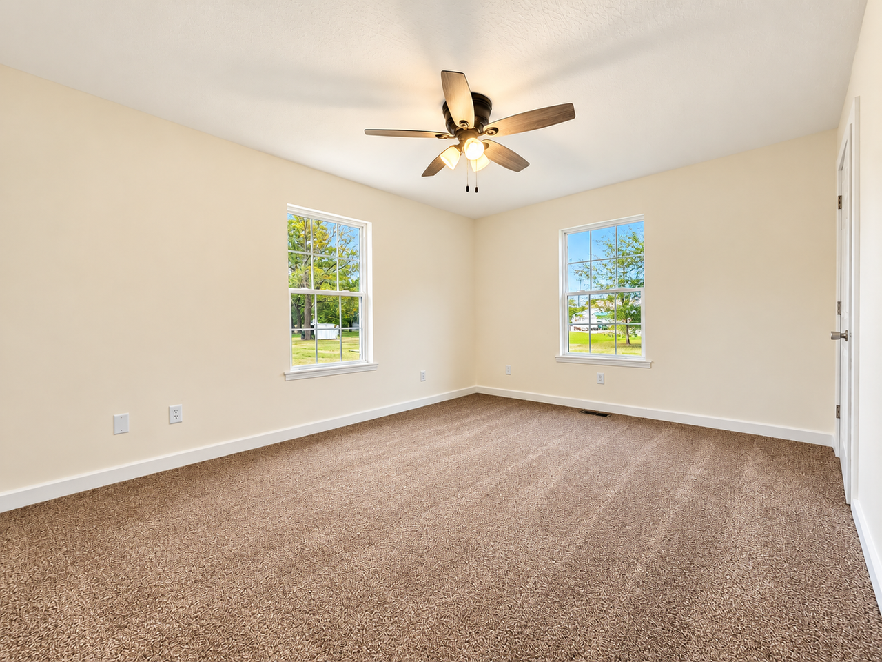 2928 W Chestnut St - Photo 7 of 12
