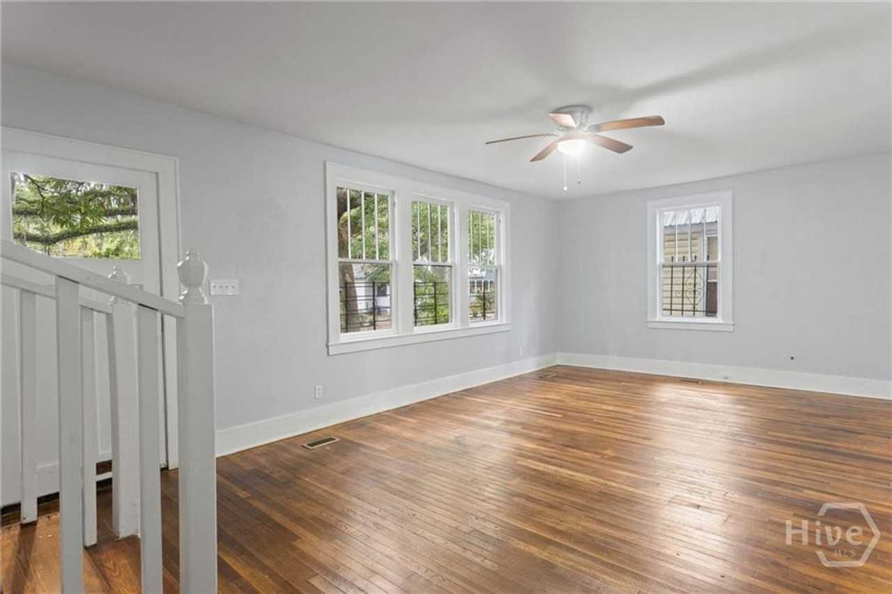 104 W 50th St - Photo 7 of 22