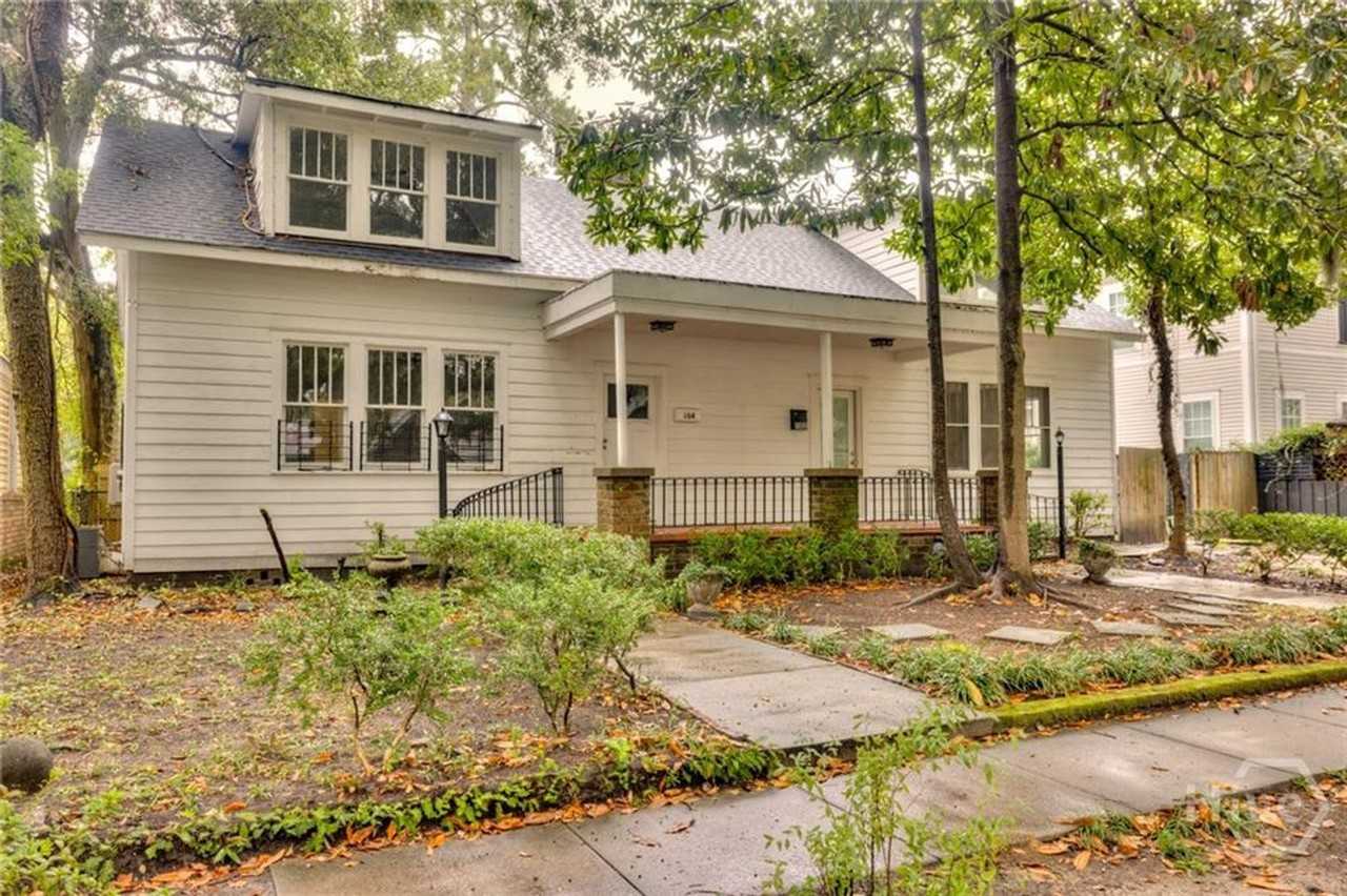 102 W 50th St - Photo 2 of 30