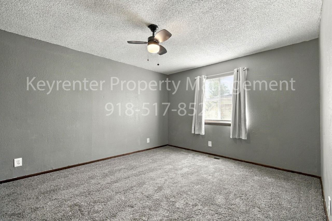 9920 E 21st Pl - Photo 4 of 22