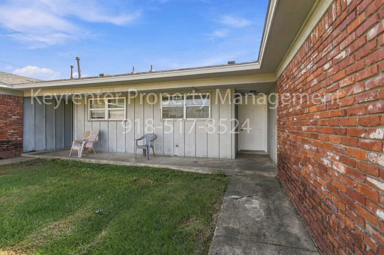 9920 E 21st Pl - Photo 6 of 22