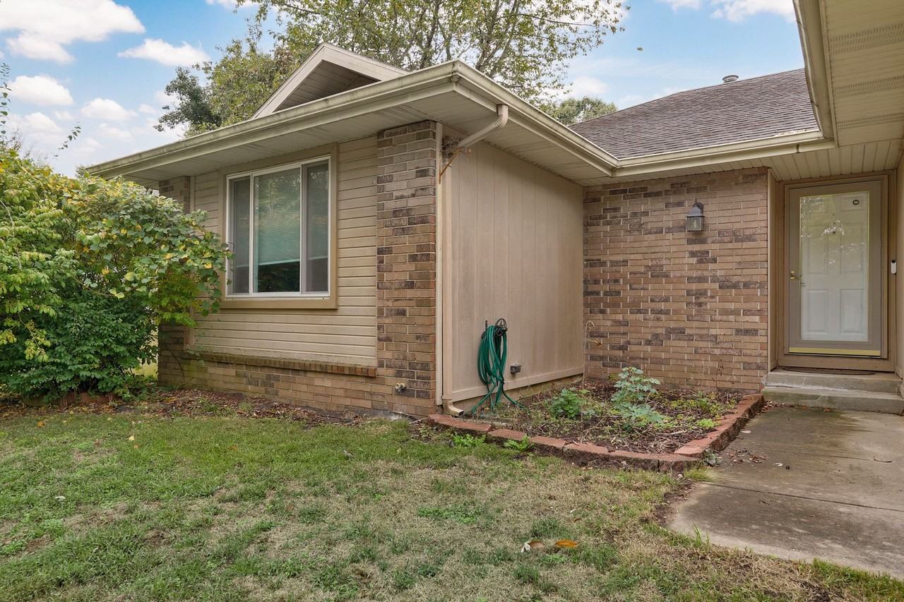 2830 W Maywood St - Photo 3 of 29