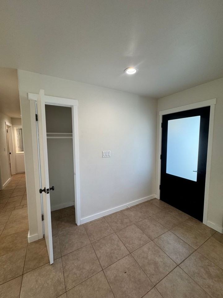 23103 Winding Way - Photo 3 of 22
