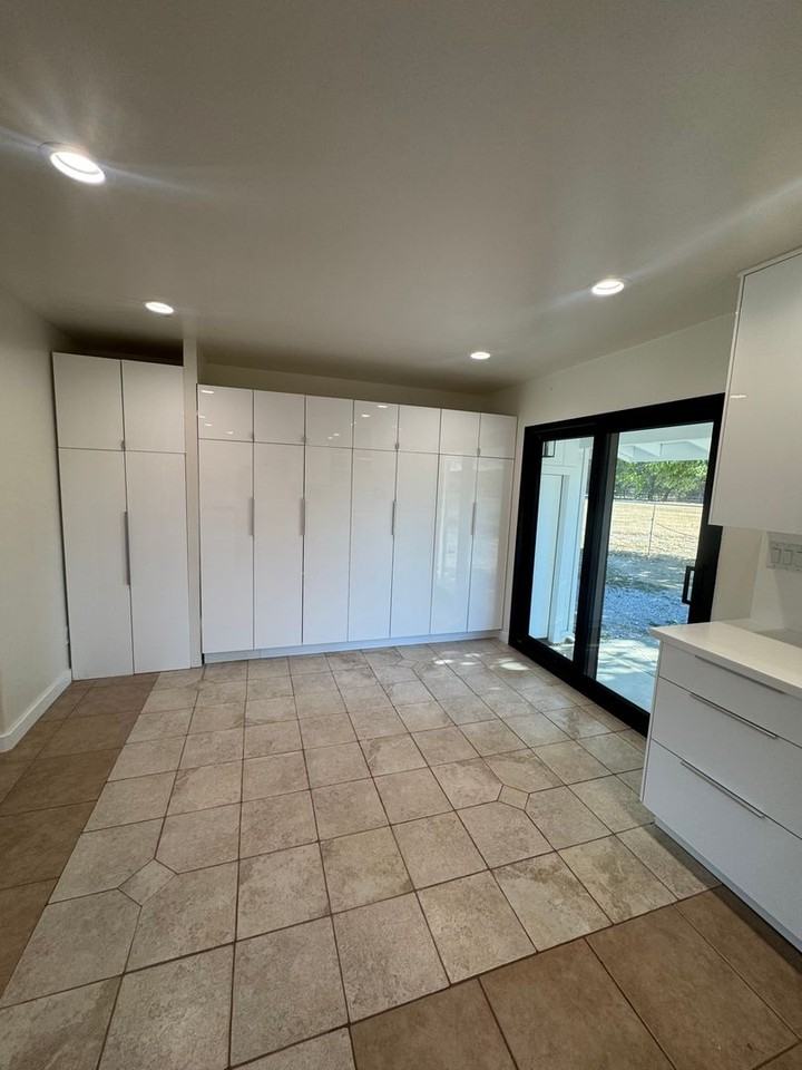 23103 Winding Way - Photo 6 of 22