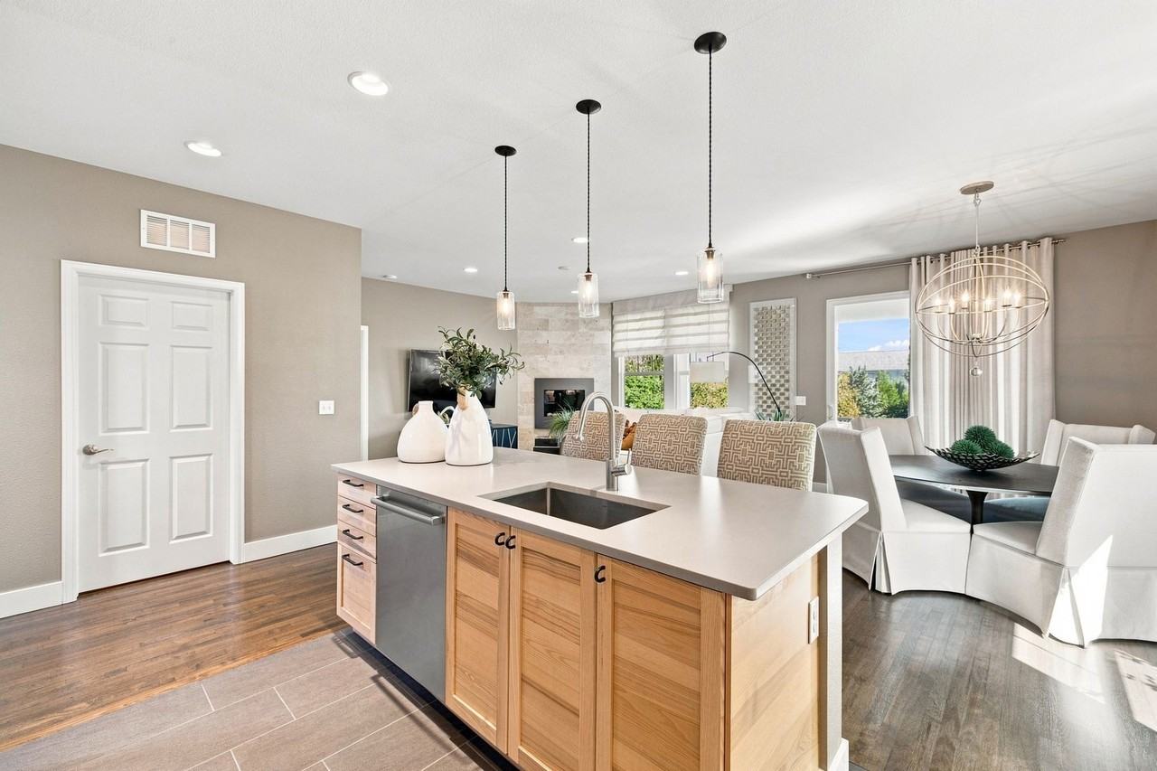 25329 E Lake Pl - Photo 3 of 36