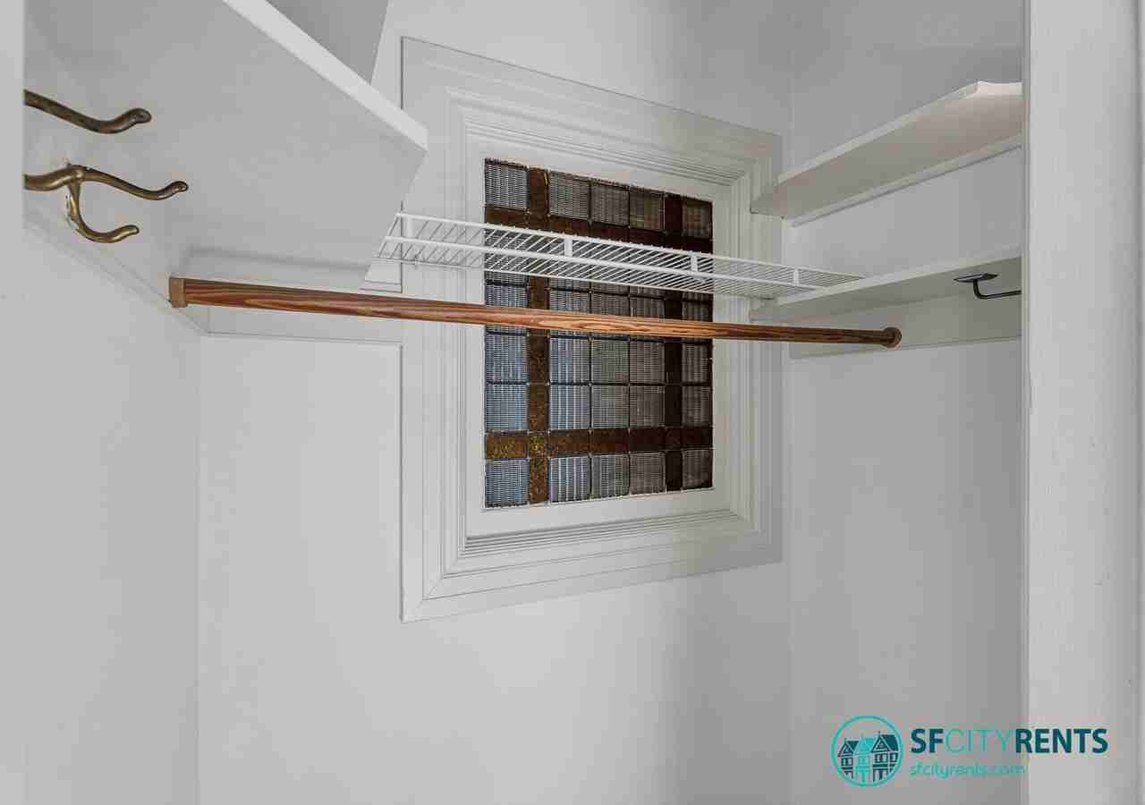2266 Green St #1 - Photo 7 of 17