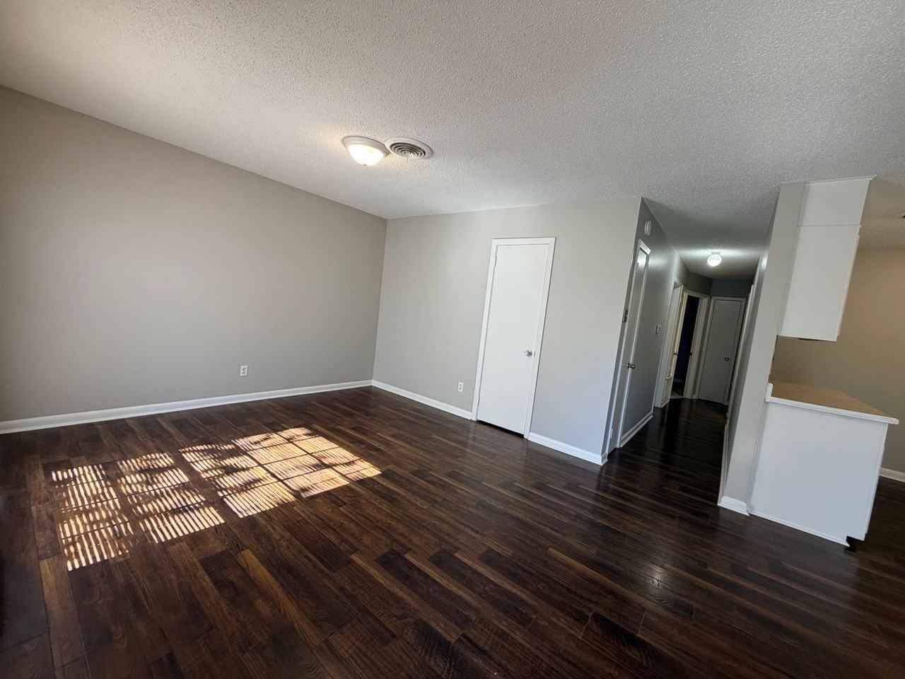 7800 W 32nd St - Photo 2 of 27
