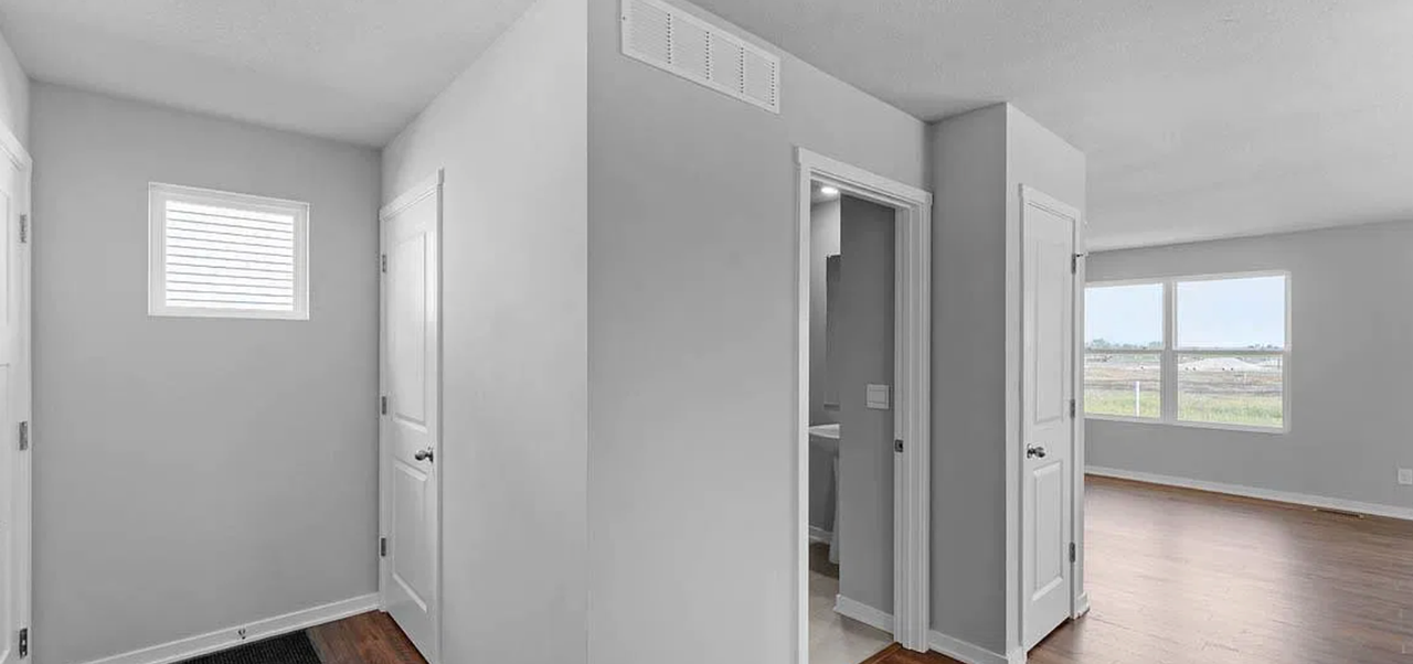 7728 N 95th Ave - Photo 5 of 10
