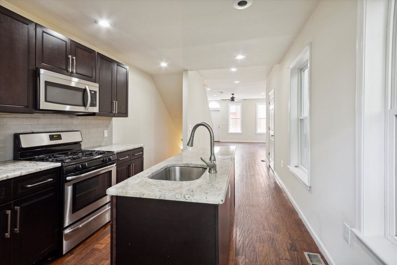 1804 W Montgomery Ave - Photo 2 of 13