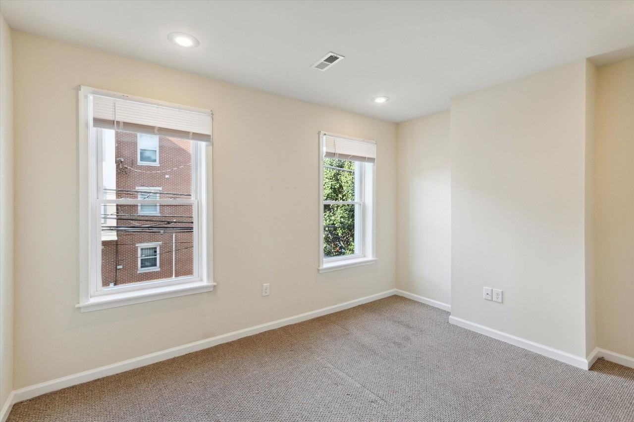 1804 W Montgomery Ave - Photo 3 of 13