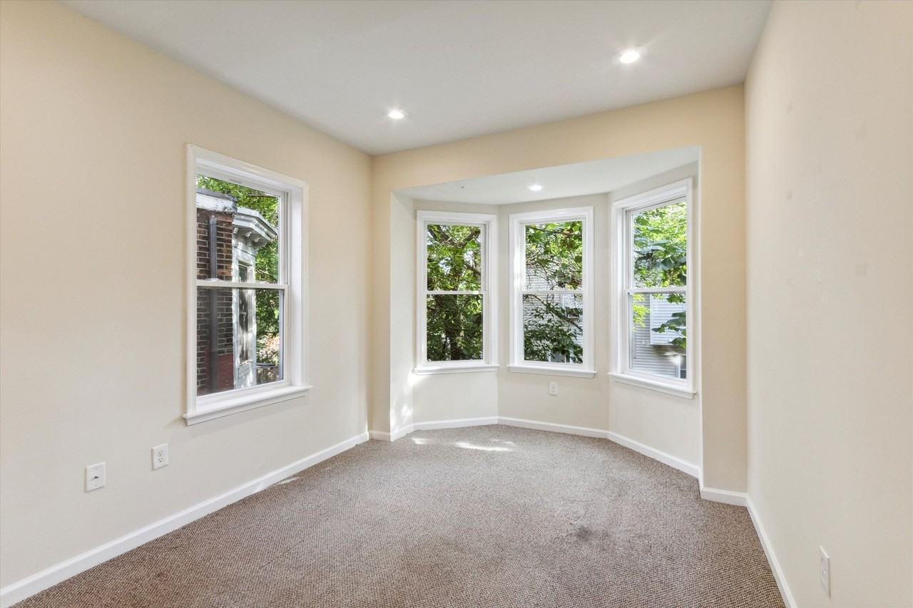 1804 W Montgomery Ave - Photo 6 of 13