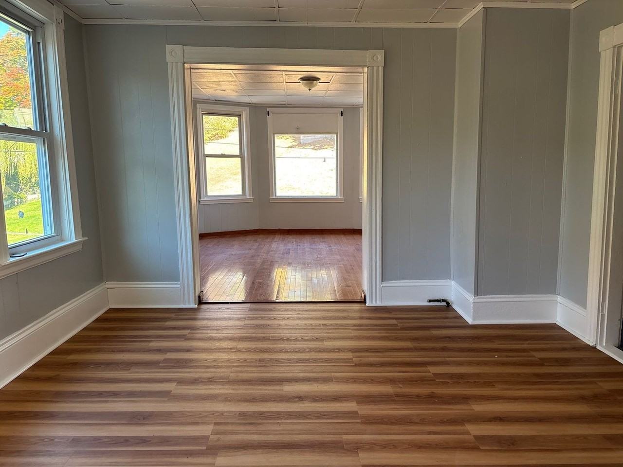 224 Laurel St - Photo 3 of 29