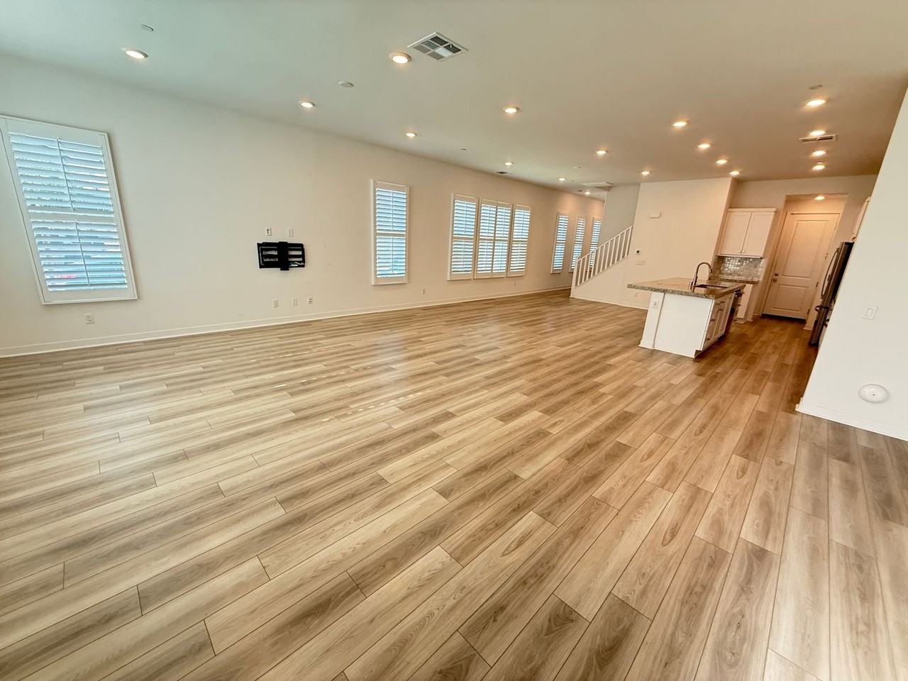 26978 Mosswood Way - Photo 3 of 36