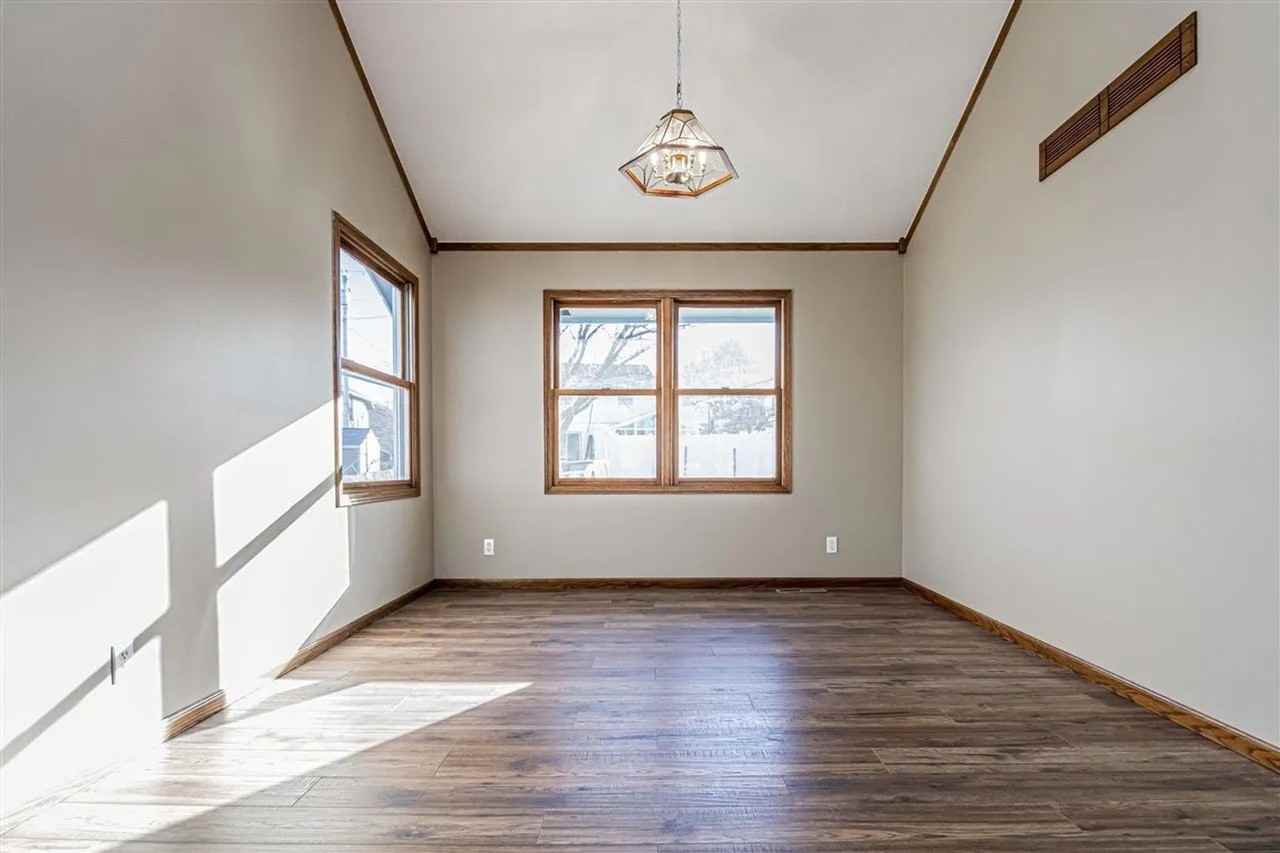 309 S Kaw Dr - Photo 5 of 21