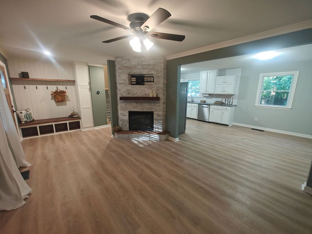 7010 Slate Rd - Photo 7 of 33