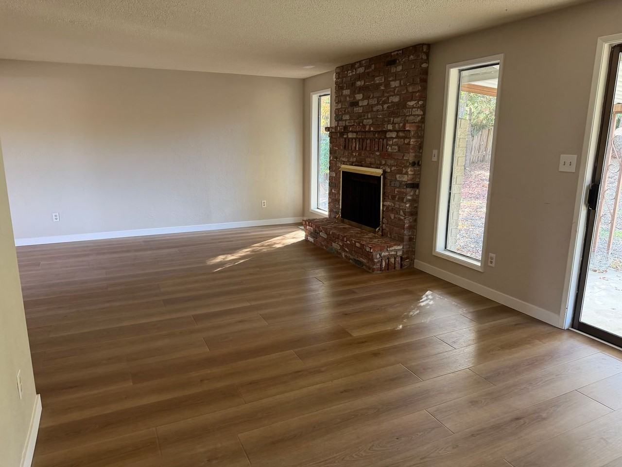 2994 Seckel St - Photo 3 of 28