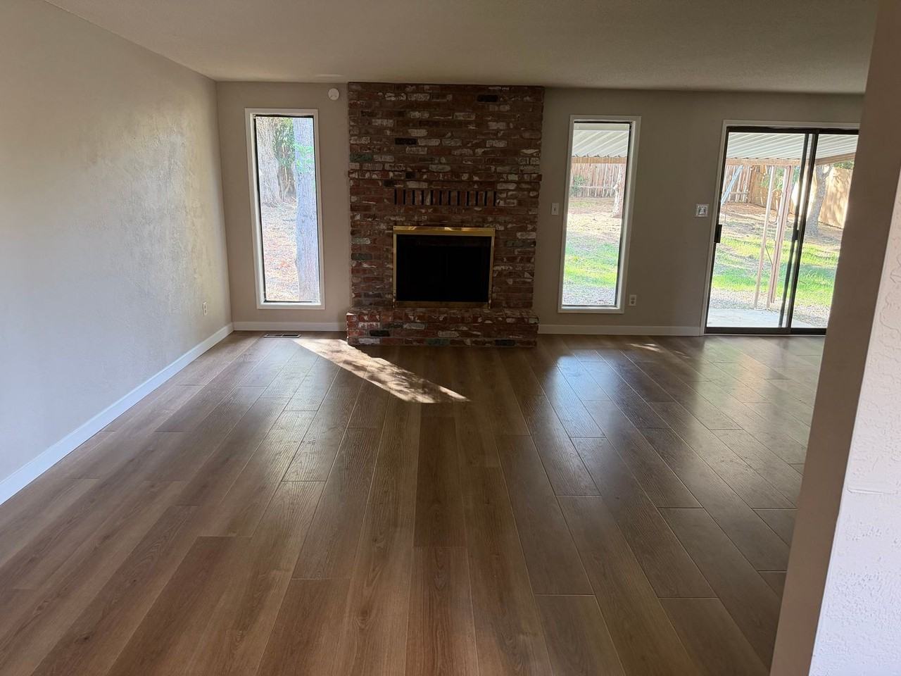 2994 Seckel St - Photo 5 of 28