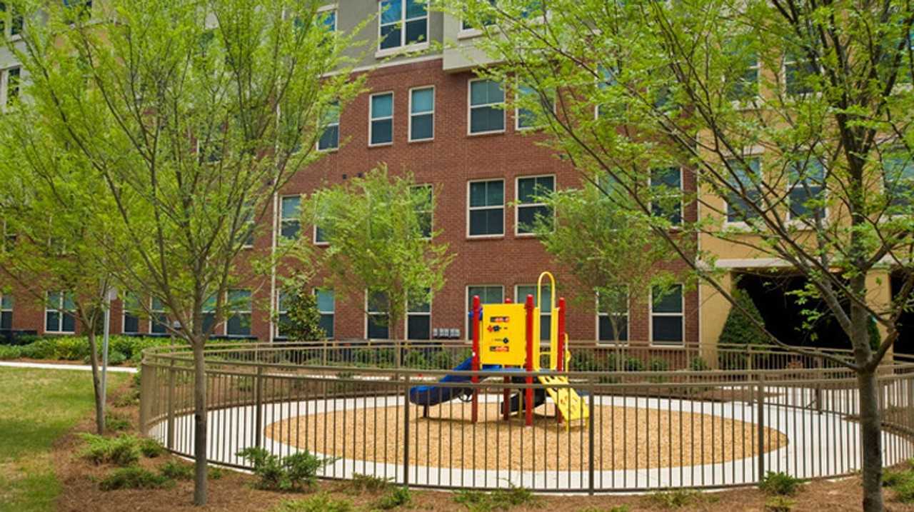 Candler Forrest Apartments - Photo 3 of 25