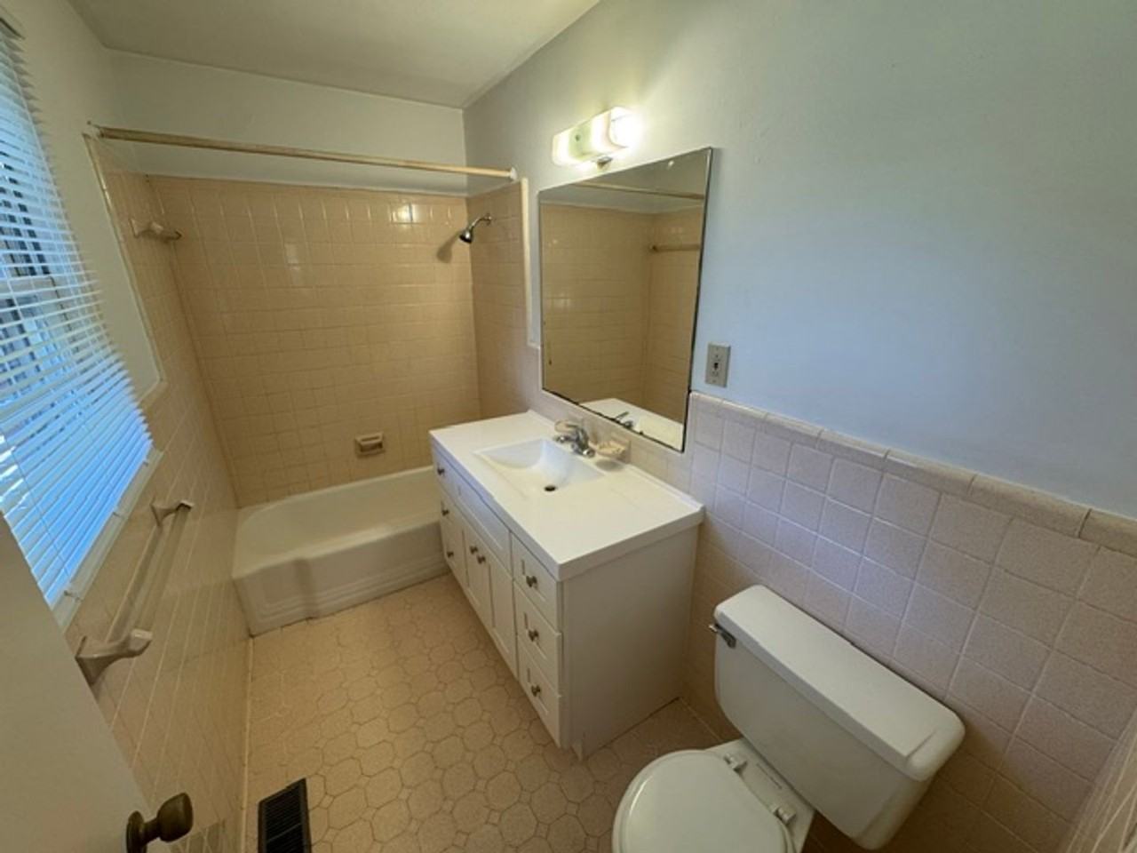 103 Mountville St - Photo 7 of 11