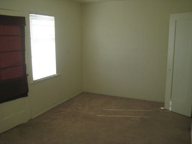 4651 1/2 Florida St - Photo 3 of 5