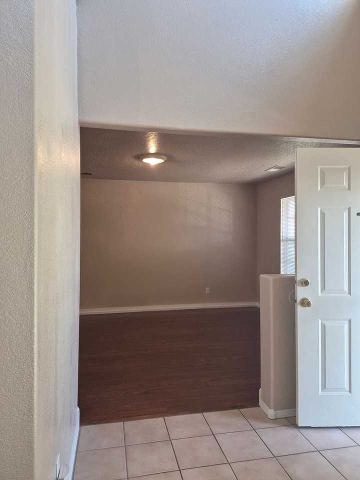 10201 Luz Del Dia Dr Nw - Photo 5 of 31
