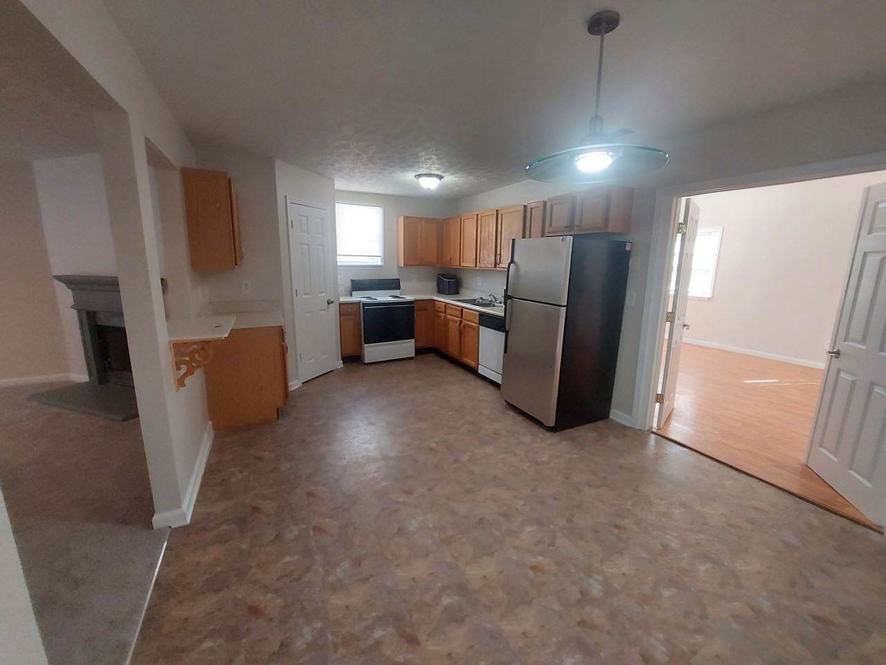 7039 Setters Way - Photo 4 of 30