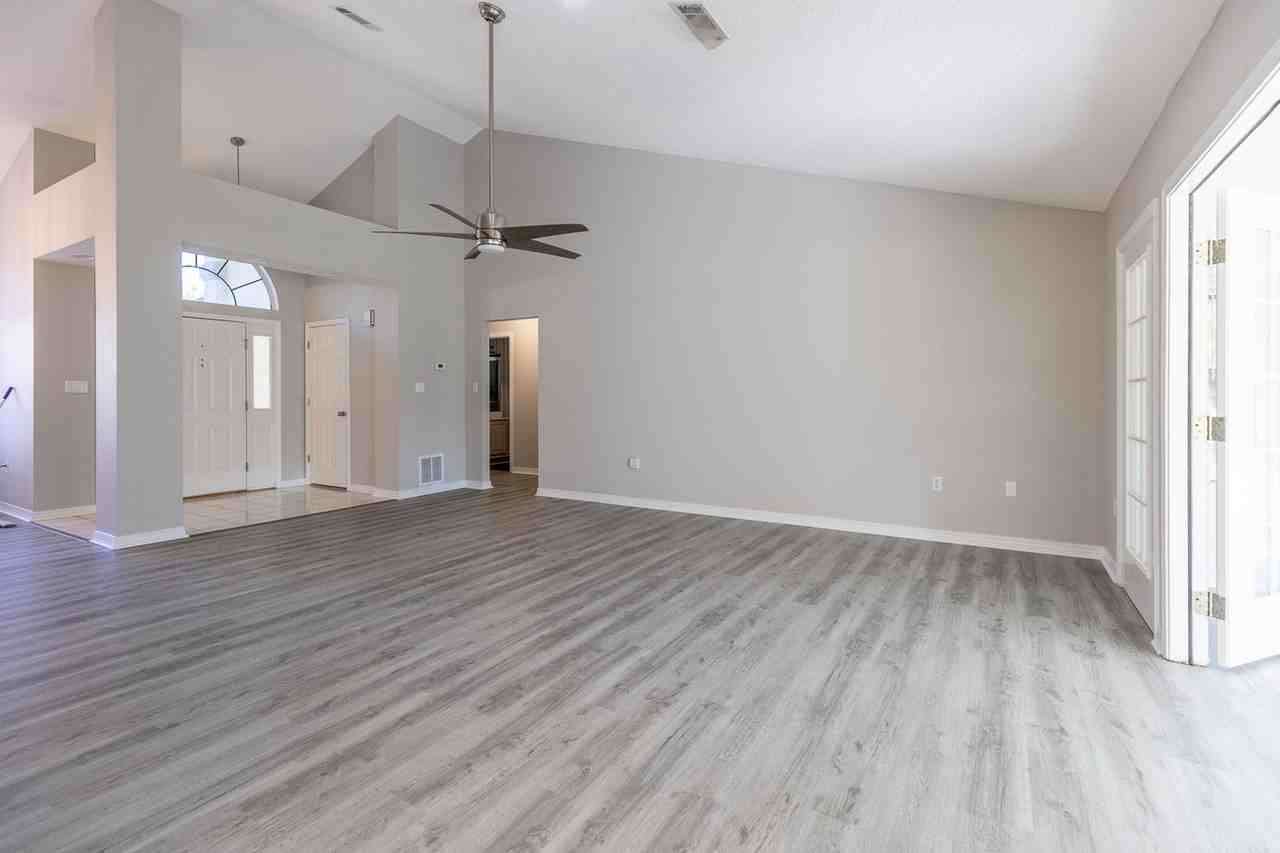 20860 Lowry Dr - Photo 5 of 20