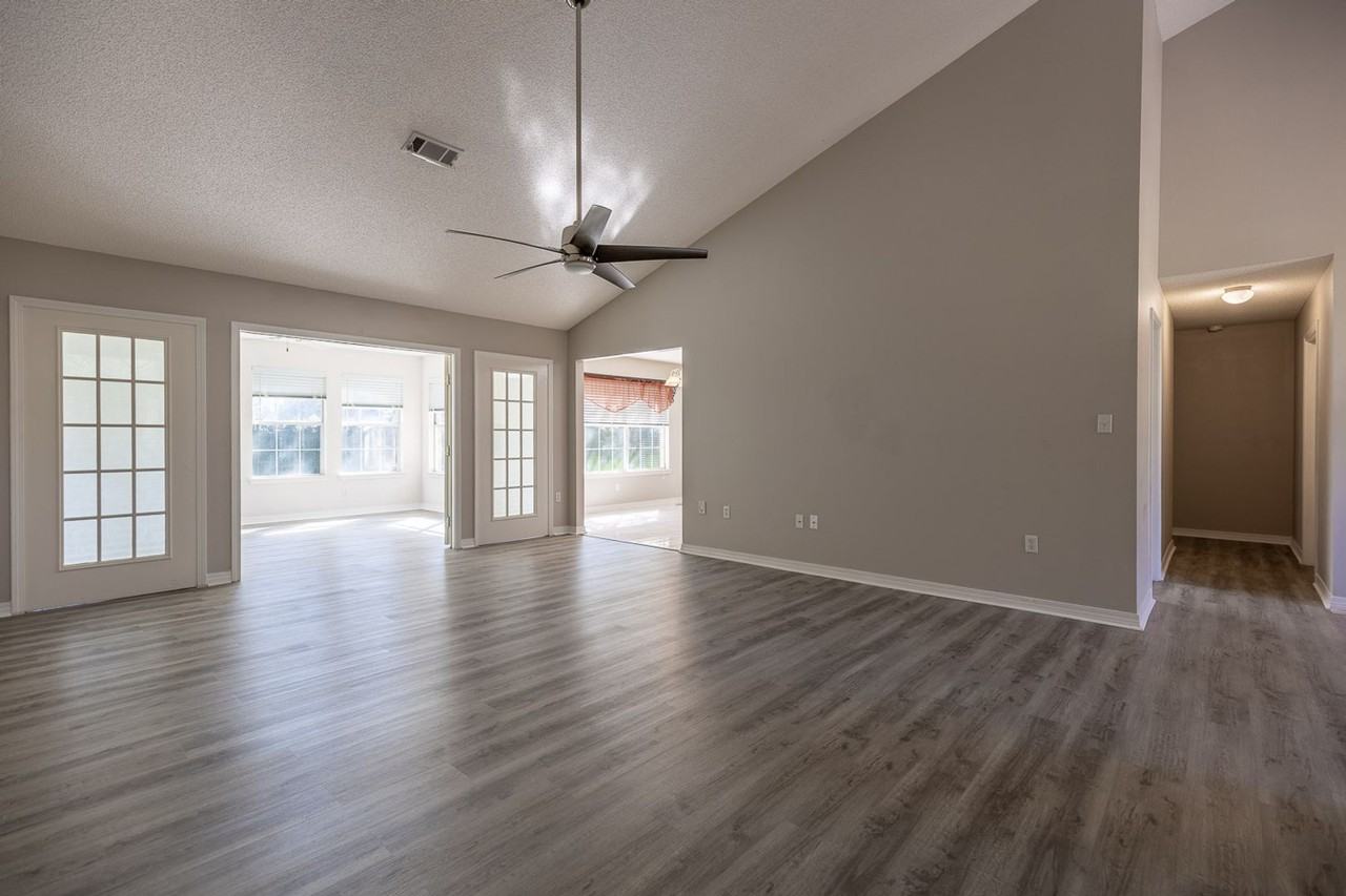 20860 Lowry Dr - Photo 6 of 20